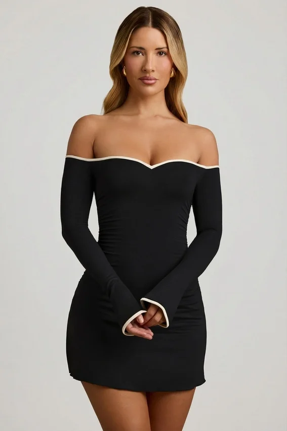 Stasia Modal Off-Shoulder A-Line Miniklänning i svart Stasia Modal Off-Shoulder A-Line Miniklänning i svart