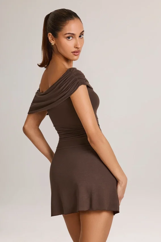 Suhana Modal asymmetrisk A-linje miniklänning i chokladbrunt Suhana Modal asymmetrisk A-linje miniklänning i chokladbrunt