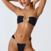 Sunny Isles Bandeau-bikinitopp med utskärningar och dekorationer i svart Sunny Isles Bandeau-bikinitopp med utskärningar och dekorationer i svart