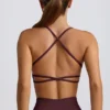 Super Sculpt sömlös rygglös sport-BH i vinröd Super Sculpt sömlös rygglös sport-BH i vinröd