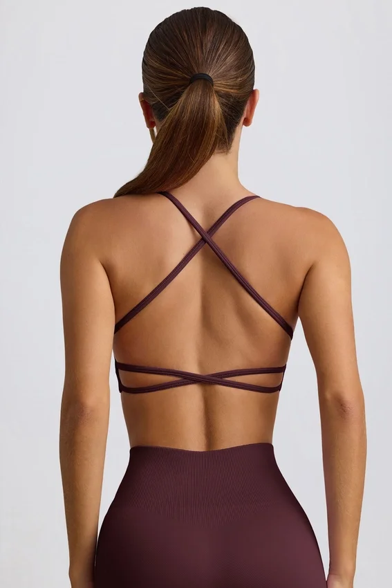 Super Sculpt sömlös rygglös sport-BH i vinröd Super Sculpt sömlös rygglös sport-BH i vinröd