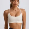 Super Sculpt sömlös rygglös sport-BH i vitt Super Sculpt sömlös rygglös sport-BH i vitt
