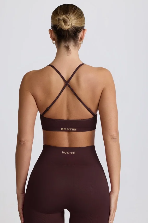 Super Sculpt sömlös sport-BH med korsad rygg i choklad Super Sculpt sömlös sport-BH med korsad rygg i choklad