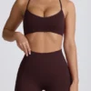 Super Sculpt sömlös sport-BH med korsad rygg i choklad Super Sculpt sömlös sport-BH med korsad rygg i choklad