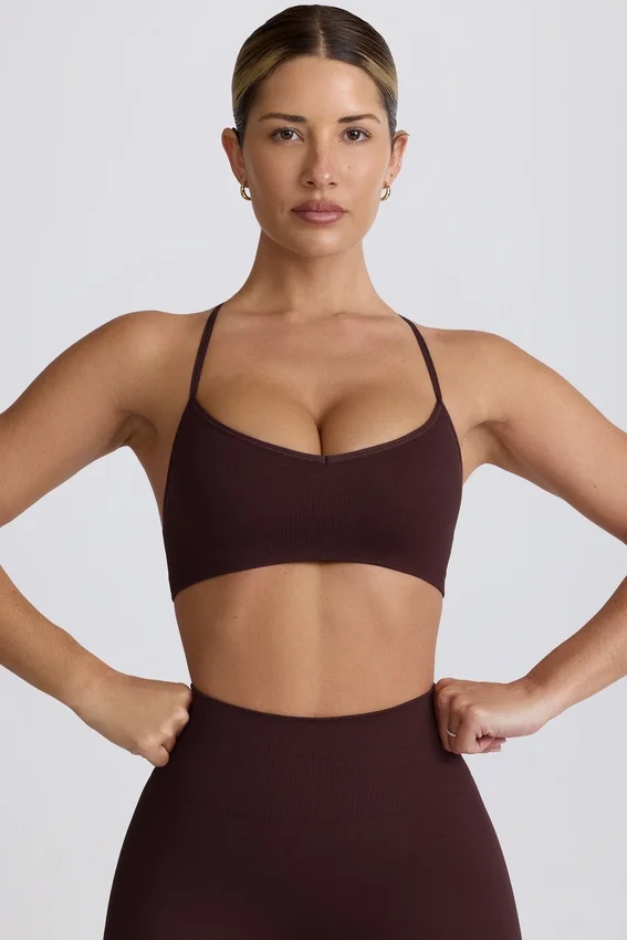 Super Sculpt sömlös sport-BH med korsad rygg i choklad Super Sculpt sömlös sport-BH med korsad rygg i choklad