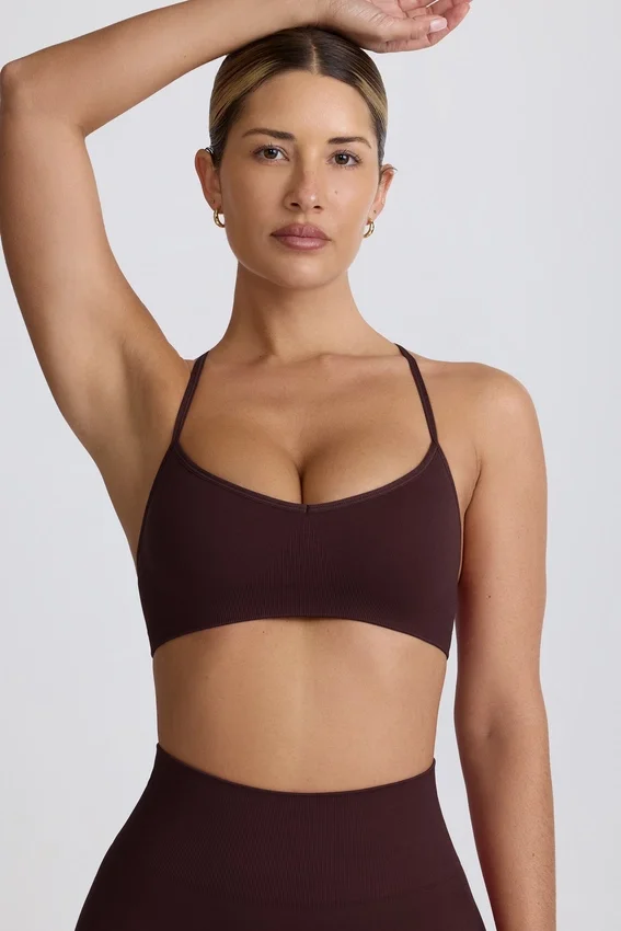 Super Sculpt sömlös sport-BH med korsad rygg i choklad Super Sculpt sömlös sport-BH med korsad rygg i choklad