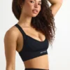 Super Sculpt sömlös sport-BH med korsad rygg i svart Super Sculpt sömlös sport-BH med korsad rygg i svart