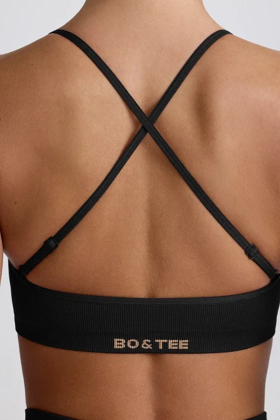 Super Sculpt sömlös sport-BH med korsad rygg i svart Super Sculpt sömlös sport-BH med korsad rygg i svart