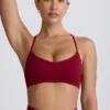 Super Sculpt sömlös sport-BH med korsade band i ryggen i burgundy Super Sculpt sömlös sport-BH med korsade band i ryggen i burgundy
