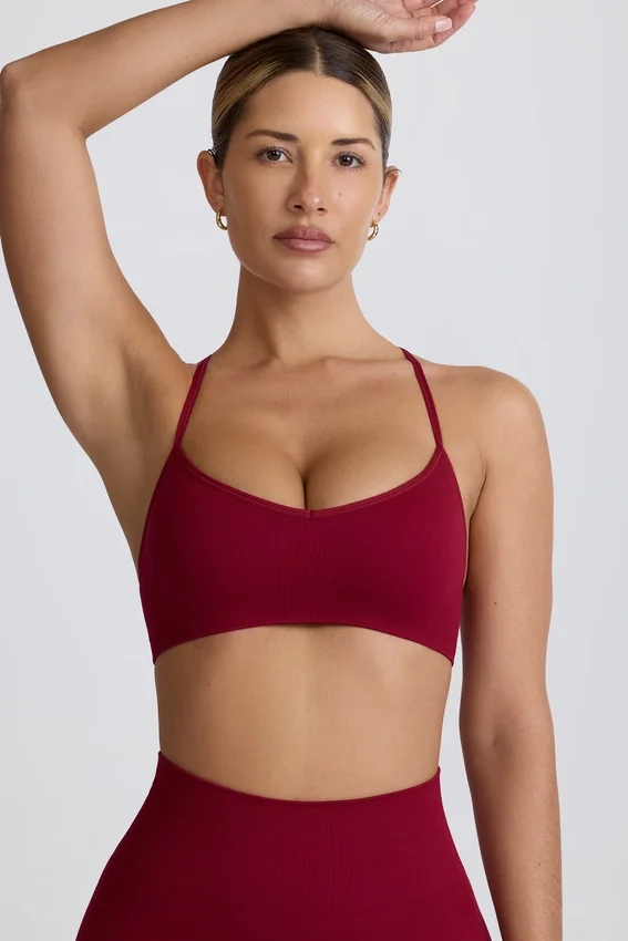 Super Sculpt sömlös sport-BH med korsade band i ryggen i burgundy Super Sculpt sömlös sport-BH med korsade band i ryggen i burgundy