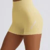 Super Sculpt sömlösa minishorts i smörgul Super Sculpt sömlösa minishorts i smörgul