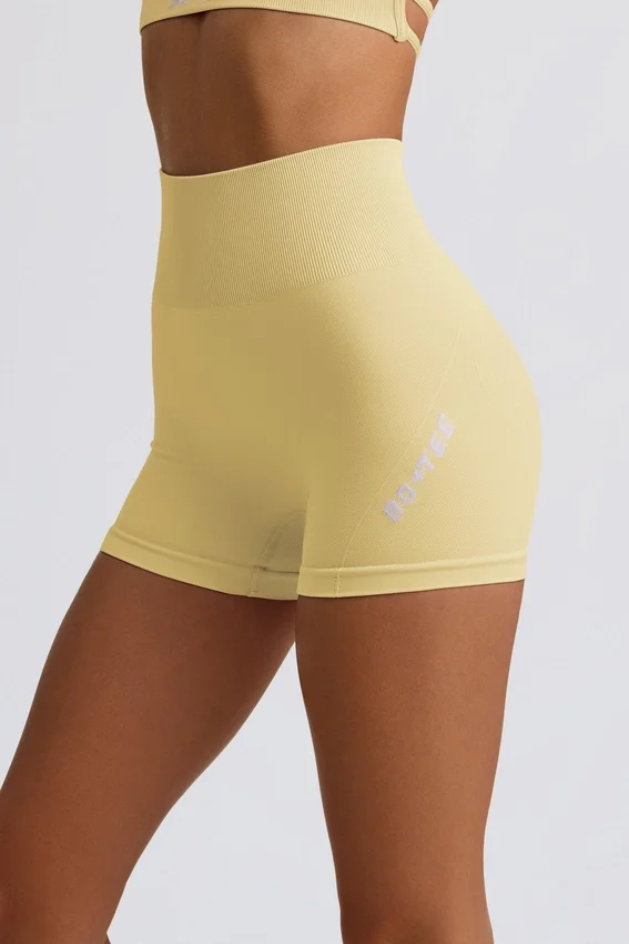 Super Sculpt sömlösa minishorts i smörgul Super Sculpt sömlösa minishorts i smörgul