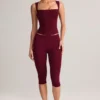 Suri Modal Capri-leggings med medelhög midja i vinröd Suri Modal Capri-leggings med medelhög midja i vinröd