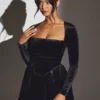 Tera Velvet långärmad korsettminiklänning i jetblack Tera Velvet långärmad korsettminiklänning i jetblack