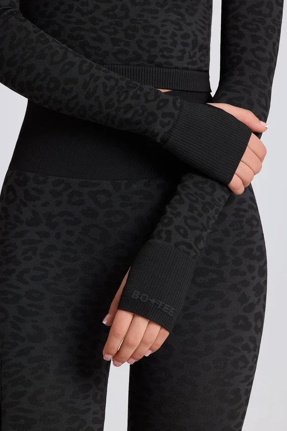Termisk långärmad tröja i svart leopardmönster Termisk långärmad tröja i svart leopardmönster