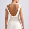 Tigen Off-Shoulder Cowl-Back A-Line Miniklänning i Ivory Tigen Off-Shoulder Cowl-Back A-Line Miniklänning i Ivory