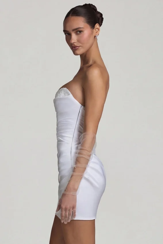 Tirza Ruched Corset Miniklänning i vitt Tirza Ruched Corset Miniklänning i vitt