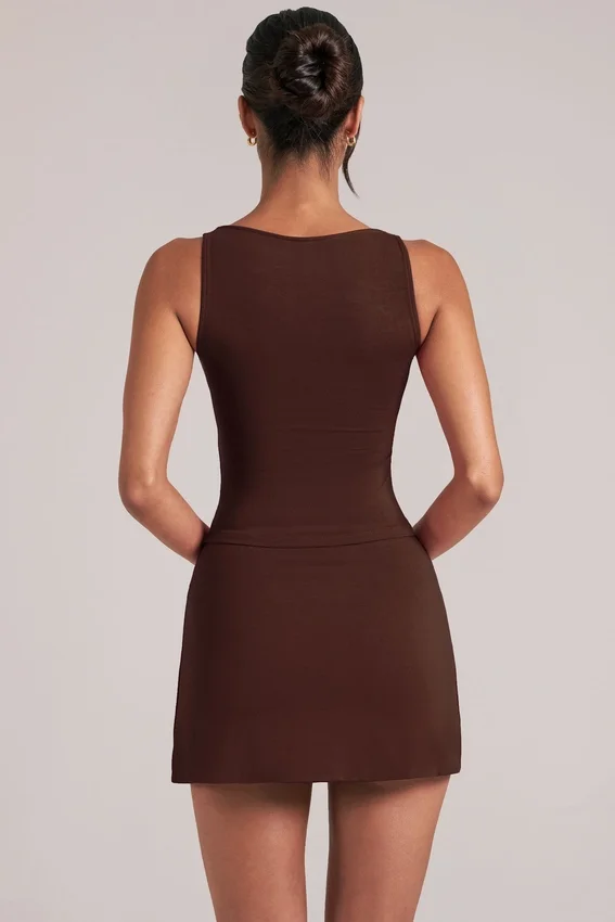 Tula Mid-Rise Bodycon Ultra Mini Kjol med spalt i chokladbrunt Tula Mid-Rise Bodycon Ultra Mini Kjol med spalt i chokladbrunt
