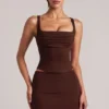 Tula Mid-Rise Bodycon Ultra Mini Kjol med spalt i chokladbrunt Tula Mid-Rise Bodycon Ultra Mini Kjol med spalt i chokladbrunt