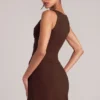Tula Mid-Rise Bodycon Ultra Mini Kjol med spalt i chokladbrunt Tula Mid-Rise Bodycon Ultra Mini Kjol med spalt i chokladbrunt