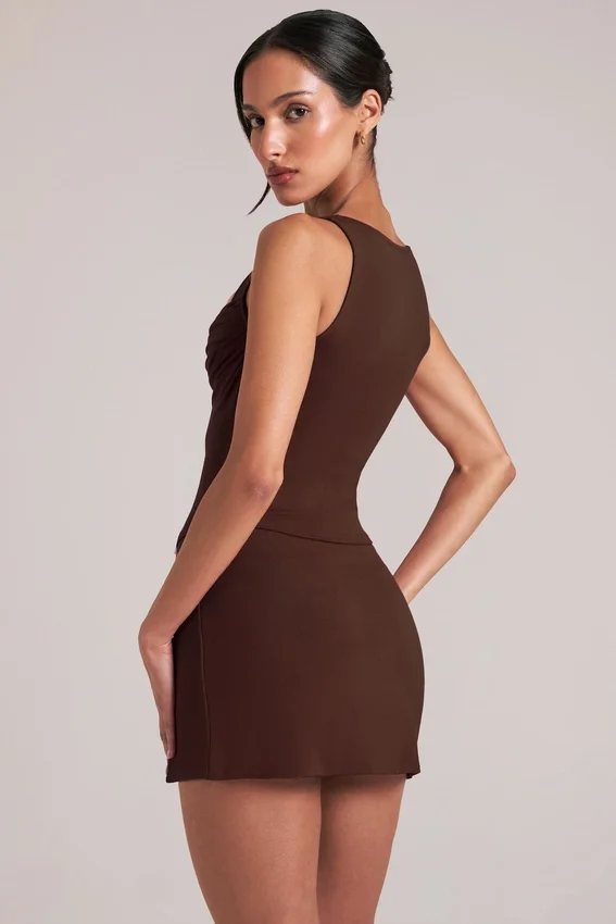Tula Mid-Rise Bodycon Ultra Mini Kjol med spalt i chokladbrunt Tula Mid-Rise Bodycon Ultra Mini Kjol med spalt i chokladbrunt