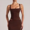 Tula Mid-Rise Bodycon Ultra Mini Kjol med spalt i chokladbrunt Tula Mid-Rise Bodycon Ultra Mini Kjol med spalt i chokladbrunt