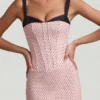 Valentina Midaxi-klänning med lager-på-lager-effekt och bh-detaljer i rosa prickigt Valentina Midaxi-klänning med lager-på-lager-effekt och bh-detaljer i rosa prickigt