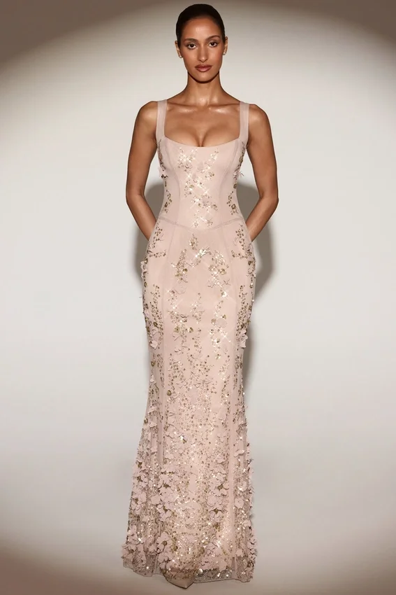 Vasanta Embellished Appliqué Soft-Scoop Corset Gown i guld Vasanta Embellished Appliqué Soft-Scoop Corset Gown i guld