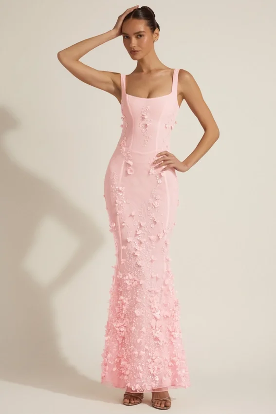 Vasanta Embellished Appliqué Soft-Scoop Corset Gown i rosa Vasanta Embellished Appliqué Soft-Scoop Corset Gown i rosa