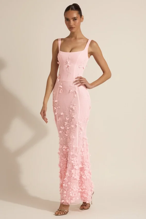 Vasanta Embellished Appliqué Soft-Scoop Corset Gown i rosa Vasanta Embellished Appliqué Soft-Scoop Corset Gown i rosa