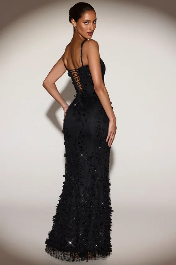 Vasanta Embellished Appliqué Soft-Scoop Corset Gown i svart Vasanta Embellished Appliqué Soft-Scoop Corset Gown i svart