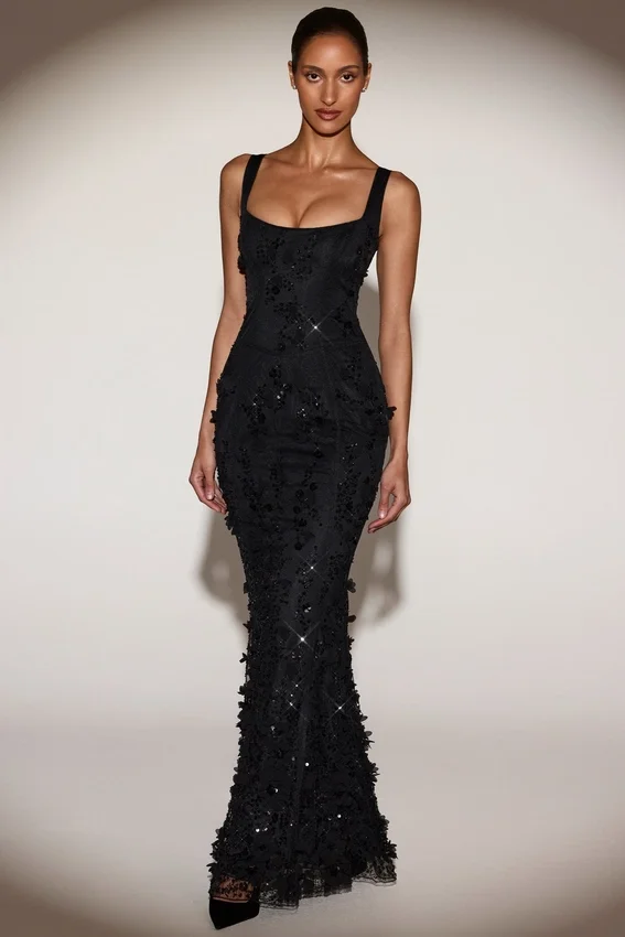 Vasanta Embellished Appliqué Soft-Scoop Corset Gown i svart Vasanta Embellished Appliqué Soft-Scoop Corset Gown i svart
