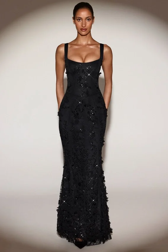 Vasanta Embellished Appliqué Soft-Scoop Corset Gown i svart Vasanta Embellished Appliqué Soft-Scoop Corset Gown i svart