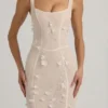 Vasanta Embellished Appliqué Soft-Scoop Corset Gown i vitt Vasanta Embellished Appliqué Soft-Scoop Corset Gown i vitt