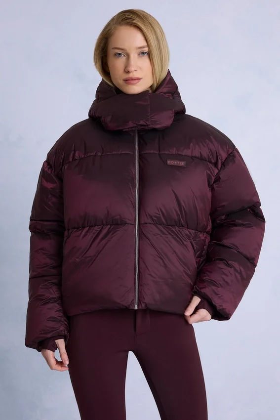 Vattentät, kort oversized skidjacka i burgundy Vattentät, kort oversized skidjacka i burgundy