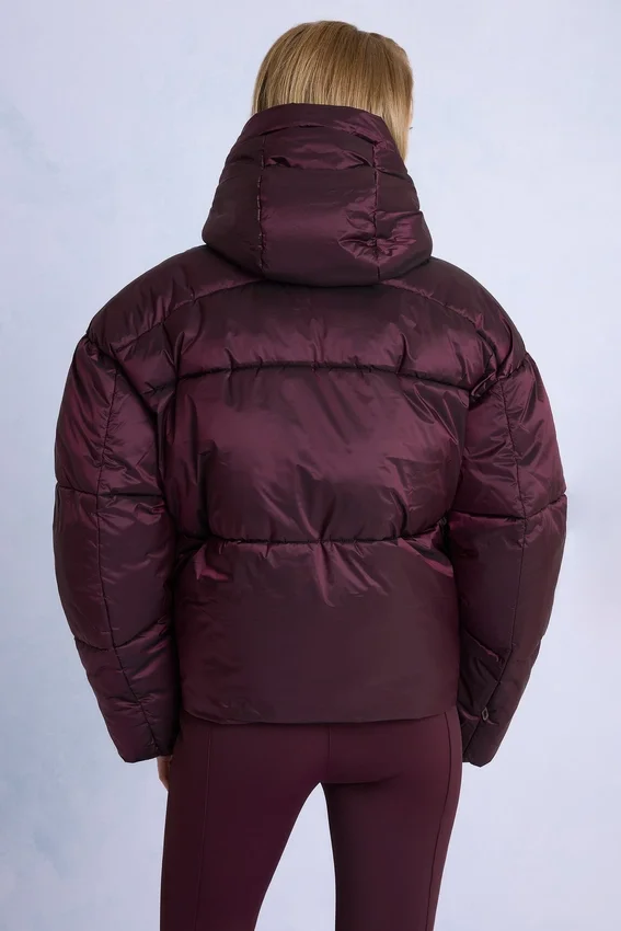 Vattentät, kort oversized skidjacka i burgundy Vattentät, kort oversized skidjacka i burgundy