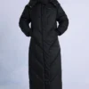 Vattentät lång parkas med huva i svart Vattentät lång parkas med huva i svart