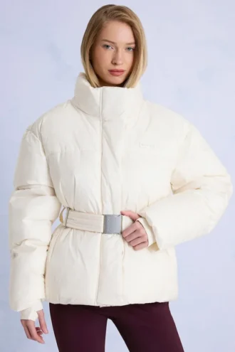 Vattentät oversized skidjacka med bälte i färgen Ice Vattentät oversized skidjacka med bälte i färgen Ice