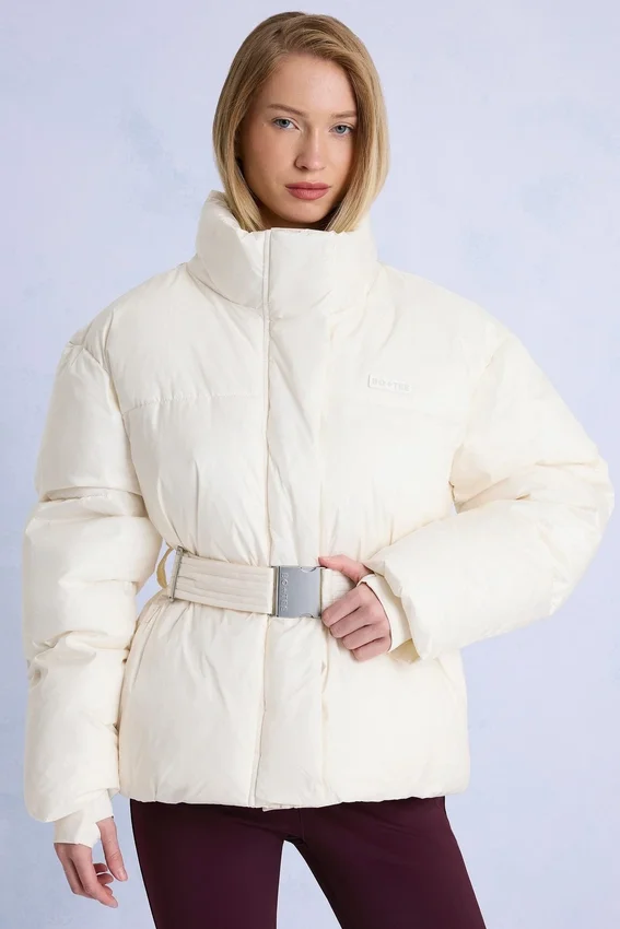 Vattentät oversized skidjacka med bälte i färgen Ice Vattentät oversized skidjacka med bälte i färgen Ice