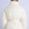 Vattentät oversized skidjacka med bälte i färgen Ice Vattentät oversized skidjacka med bälte i färgen Ice