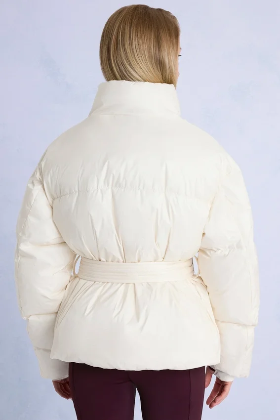 Vattentät oversized skidjacka med bälte i färgen Ice Vattentät oversized skidjacka med bälte i färgen Ice