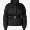Vattentät oversized skidjacka med bälte i svart Vattentät oversized skidjacka med bälte i svart
