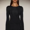 Venia Embellished Crew-Neck Long-Sleeve Top i svart Venia Embellished Crew-Neck Long-Sleeve Top i svart