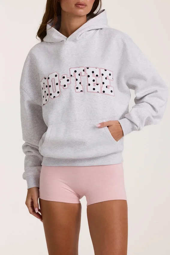 Överdimensionerad hoodie med applikation i gråmelerad Överdimensionerad hoodie med applikation i gråmelerad