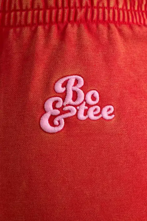 Överdimensionerade joggingbyxor i borstad jersey i rött Överdimensionerade joggingbyxor i borstad jersey i rött