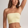 Verna Modal axelbandslös crop top i citronsorbet Verna Modal axelbandslös crop top i citronsorbet