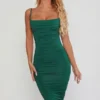 You’re My Type Cowl Neck Ruched Bodycon Midi Klänning i grönt You’re My Type Cowl Neck Ruched Bodycon Midi Klänning i grönt