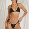 Zayana triangelbikinitopp i svart Zayana triangelbikinitopp i svart