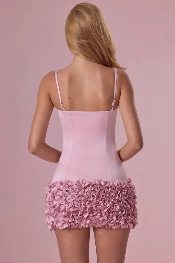 Zelia miniklänning i satin i Blush Pink Zelia miniklänning i satin i Blush Pink
