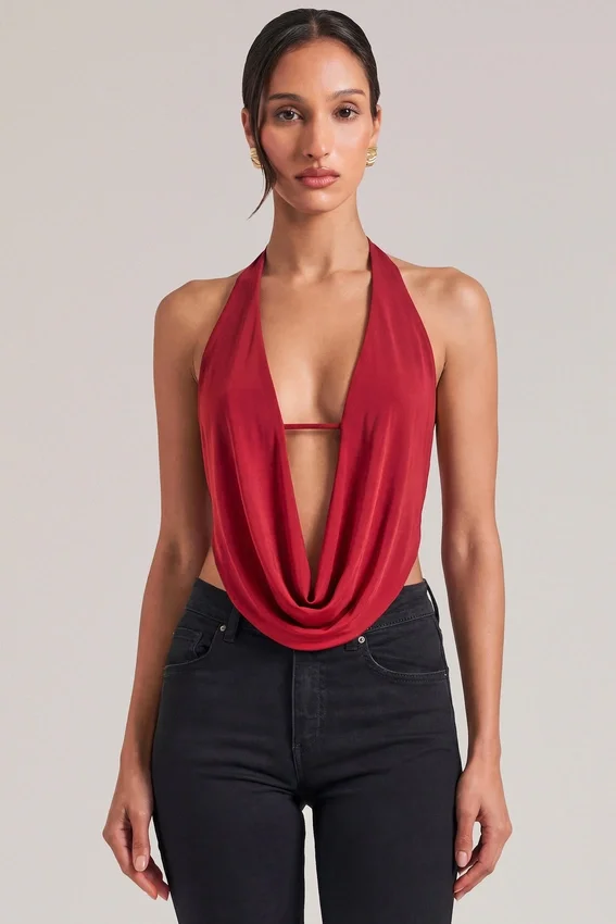 Zenna draperad cowl-top i körsbärsrött Zenna draperad cowl-top i körsbärsrött